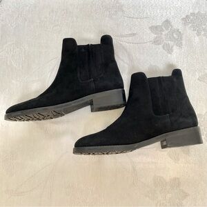 Stuart Weitzman Basilico Women’s Black Suede Ankle Booties Size 6M Like new